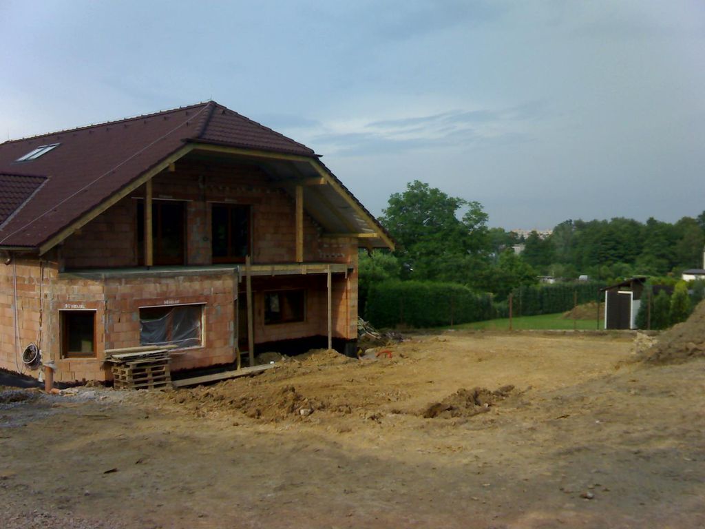 Zahrada - 2007 - výkopy 