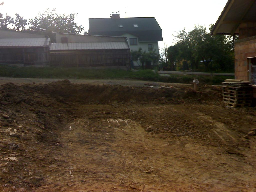 Zahrada - 2007 - výkopy 