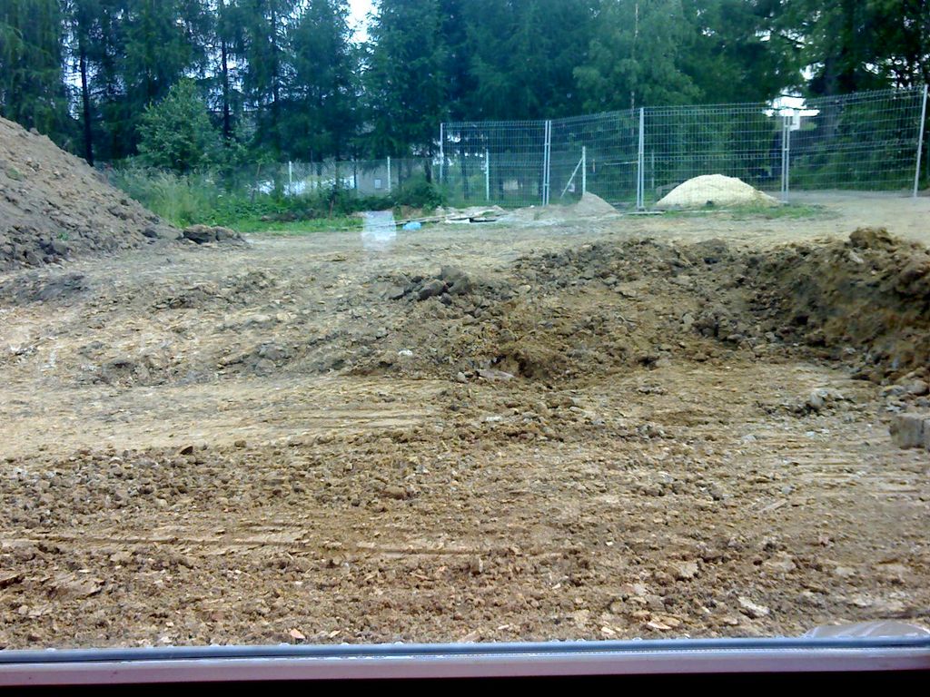 Zahrada - 2007 - výkopy 
