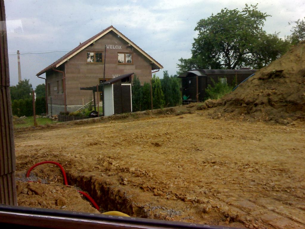 Zahrada - 2007 - výkopy 