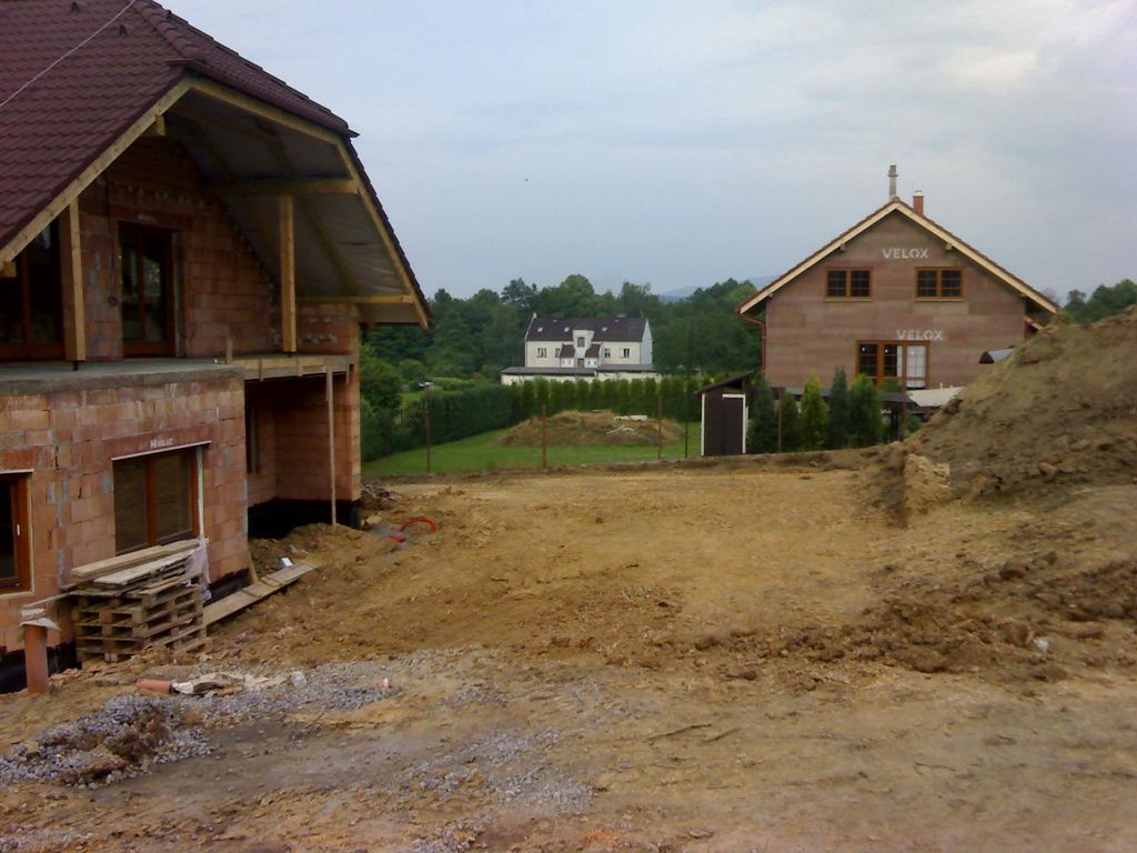 Zahrada - 2007 - výkopy 