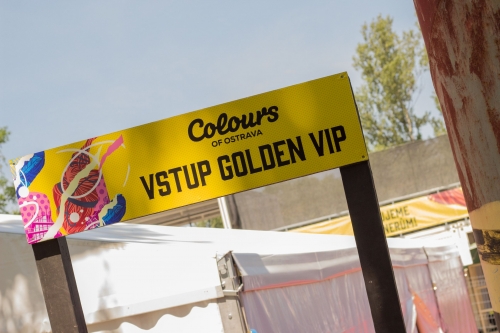 V.I.P. CHILL ZONES - Pronájem palem  - Palm Rentals 