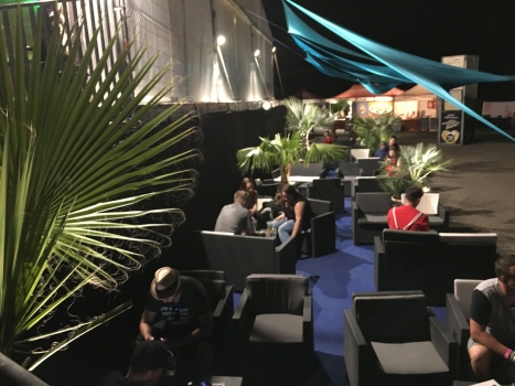 V.I.P. CHILL ZONES - Pronájem palem  - Palm Rentals 