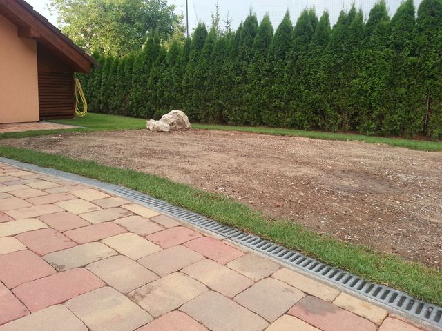 Výkop ostrůvků 