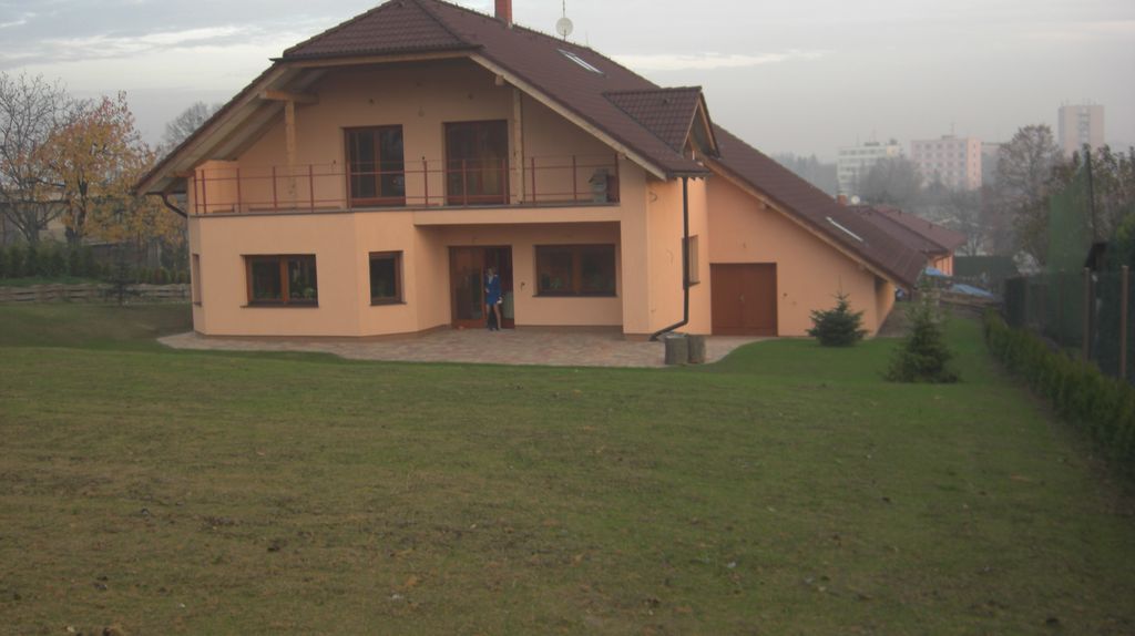 Zahrada - trávník 2008 